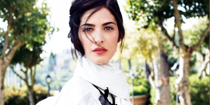 22-121012-emina_cunmulaj_biography-1080x540