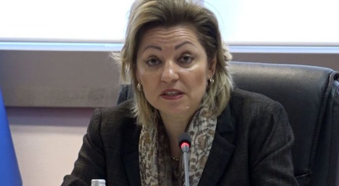 apostolova2
