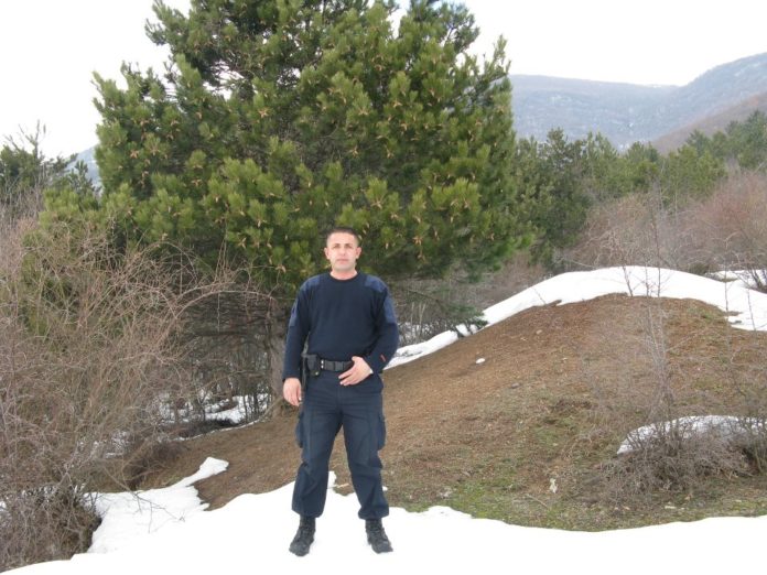 izet-1