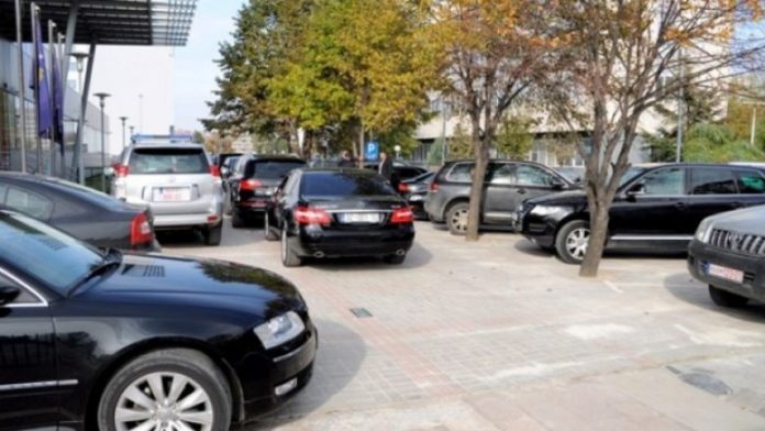 auto_veturat-e-qeverise1436262593-780x439