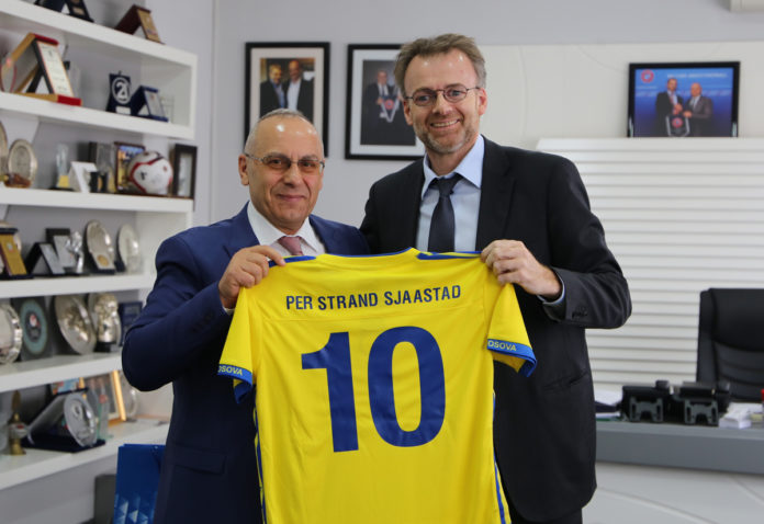 presidenti-ambasadorinorvegjez0 (1)