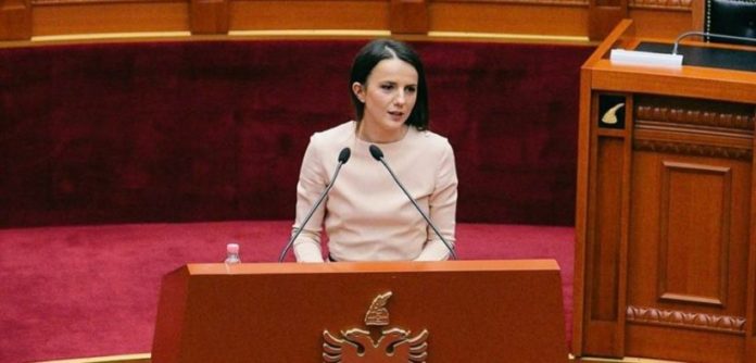 rudina-hajdarii-820x394 (1)