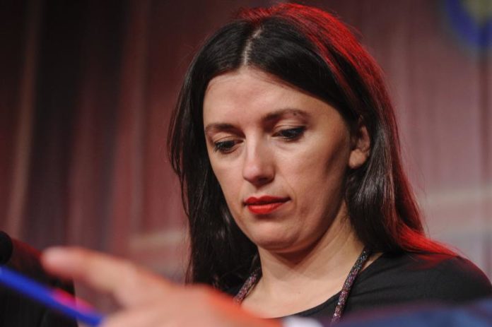 albulena-haxhiu-debat-pernime