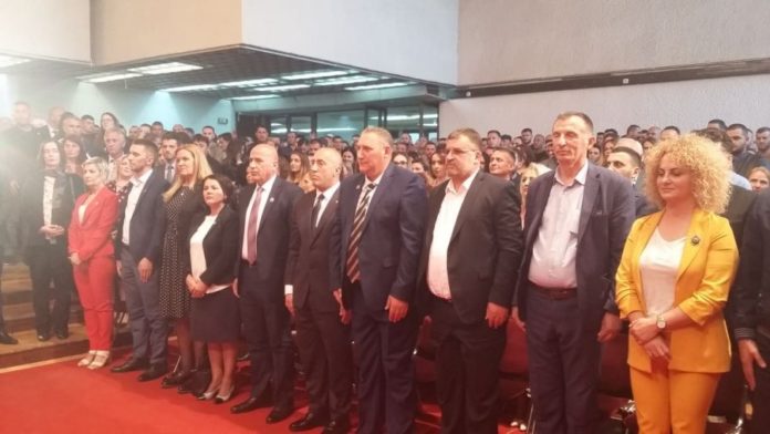 auto_ader1556905205