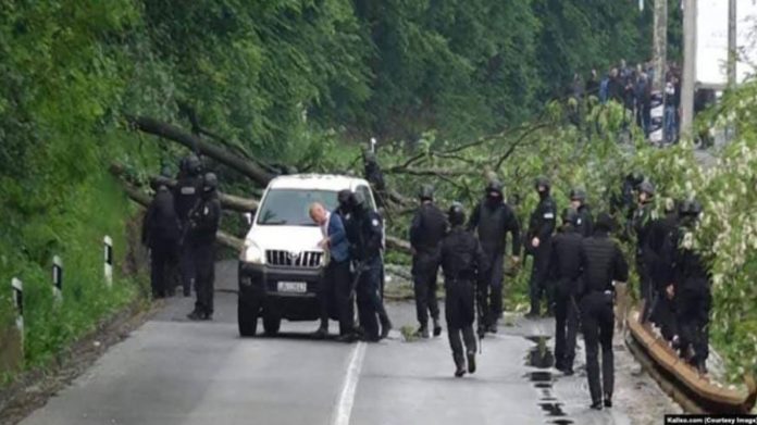 auto_unmik_rusi_mitrovice_zubin_potok_policia_e_kosoves1559199500