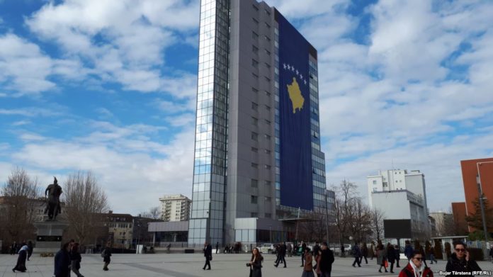 qeveria_7563