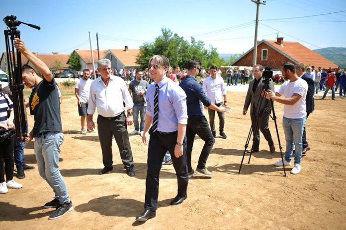 Shqiprim-Arifi-Miratoc-Kufiri (1)
