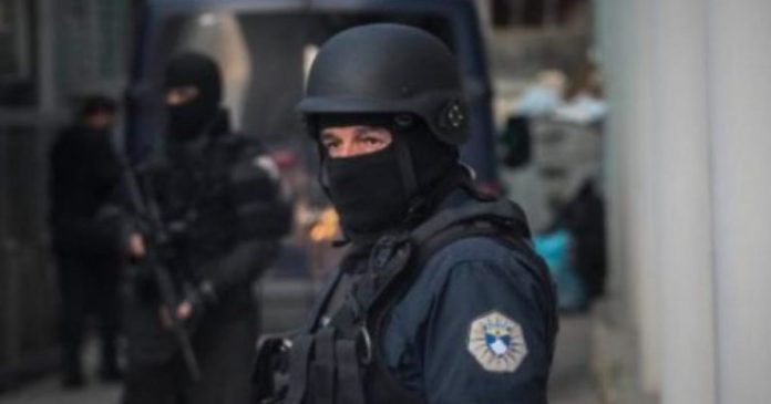 auto_policia1462531592-e1492119566282-780x439-770x433
