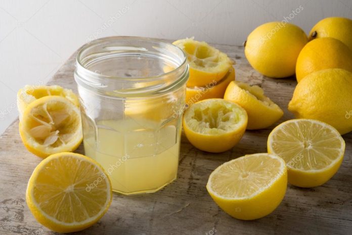 depositphotos_103628196-stock-photo-a-glass-of-freshly-squeezed