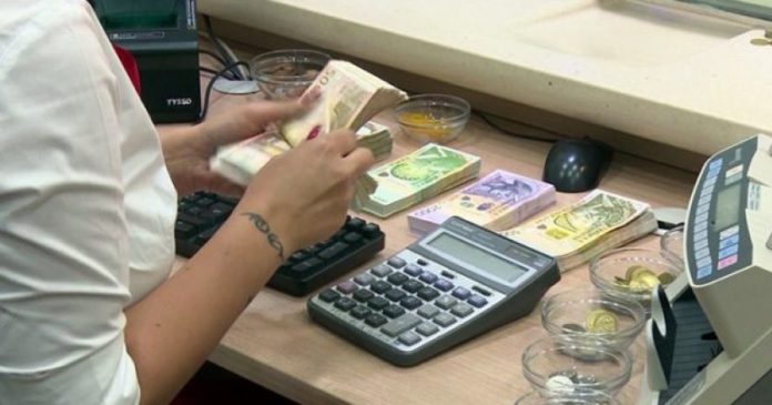banka-e-shqiperise-miraton-masat-per-shtyrjen-e-kesteve-te-kredive-deri-me-31-gusht-2020_5ecfe927490bc