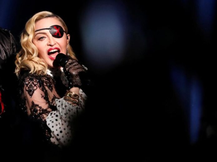 auto_madonna1588838277