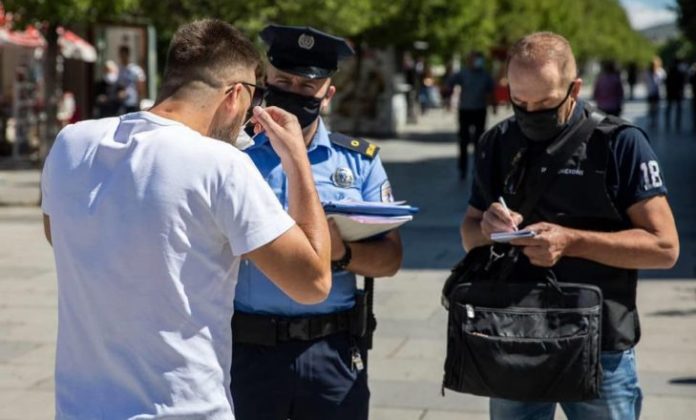 Policia-denim-maska