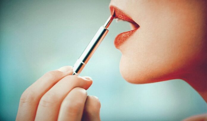 auto_lips-beauty-lipstick-GettyImages-5109572041622146887