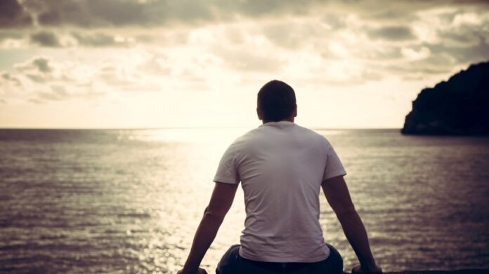 auto_skynews-sad-man-generic-man-alone_43849381620106669