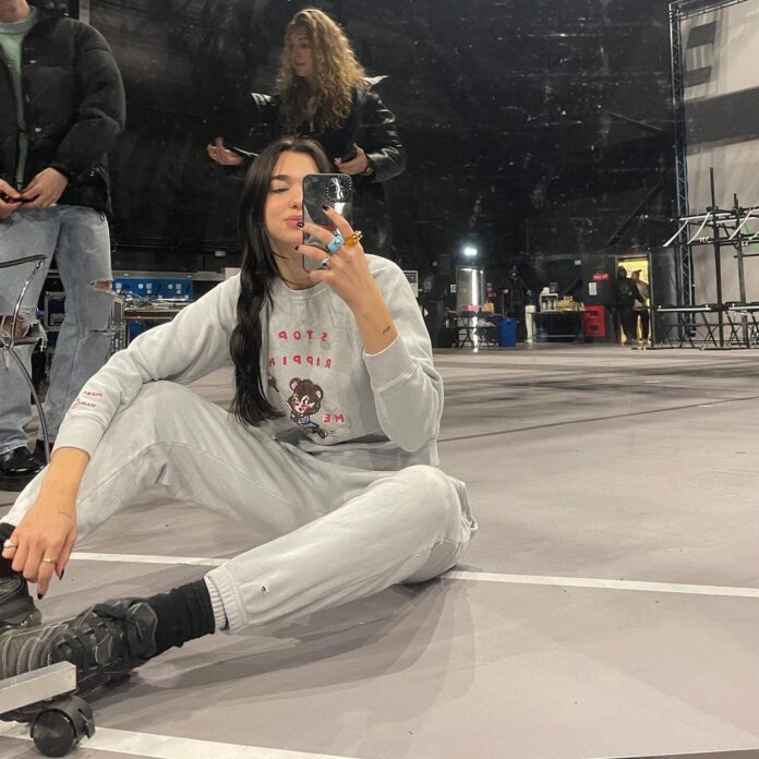 dualipa_181466928_253142043168593_7746696767627371967_n