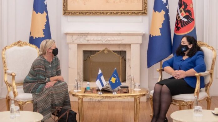 Presidentja-Osmani-priti-ambasadoren-e-Finlandes-Pia-Stjernvall_1-780x439-1