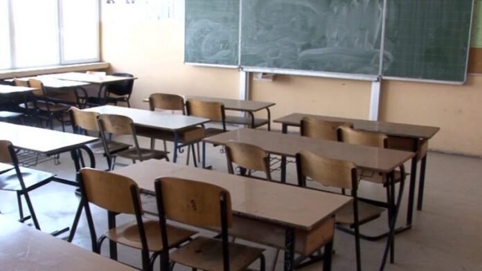 auto_shkolla_klasa_derrasa_e_zeze_shkumesi1525601470-780x439