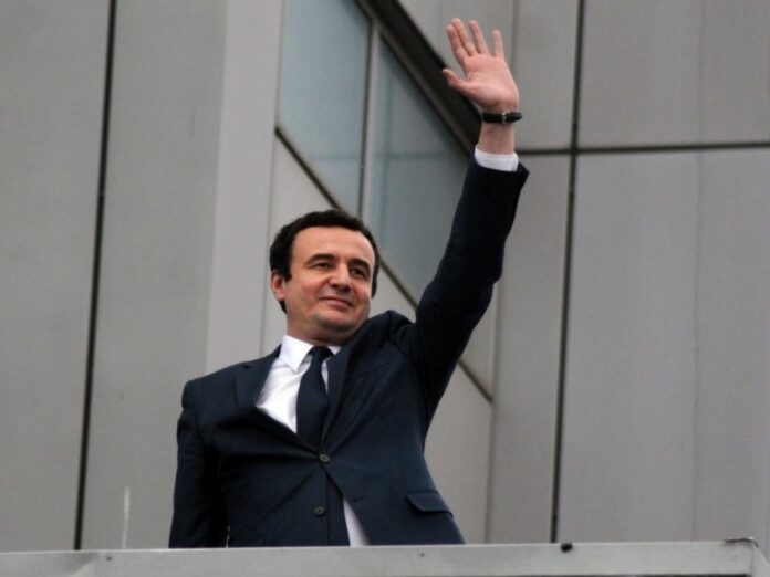 2020-05-28T164620Z-albin-kurti-KOSOVO-POLITICS-PROTEST