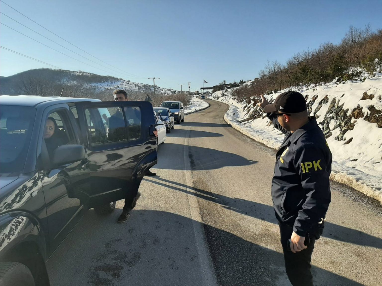 Suspendohet një zyrtar policor i dyshuar për kontrabandë me mallra mbi 4 mijë euro  dhe një tjetër i policisë kufitare