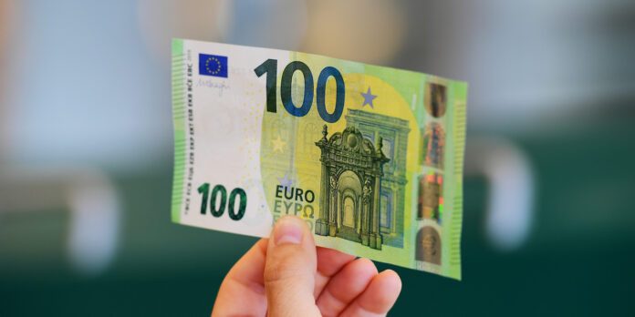 EU-ITALY-BANKNOTES-EURO