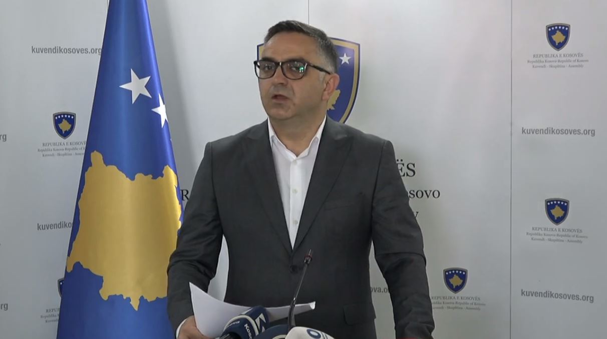 Tollovi në komunikacion në Prishtinë  reagon Tahiri me video  Kryetar  ndali eksperimentet me rrugë njëkahëshe