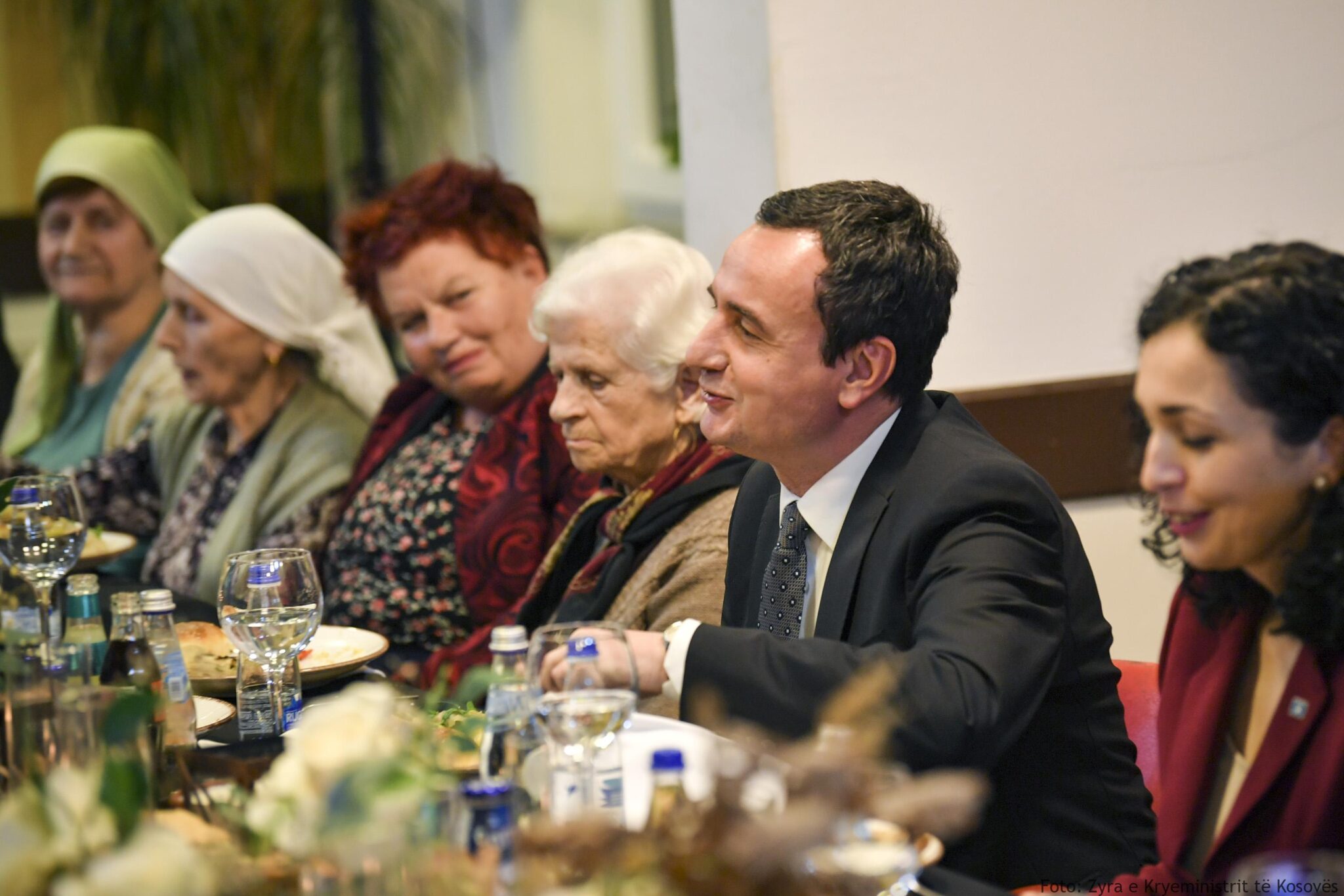 Osmani organizon Darkën e Lamës në Shtëpinë e të Moshuarve në Prishtinë, shkon edhe Kurti