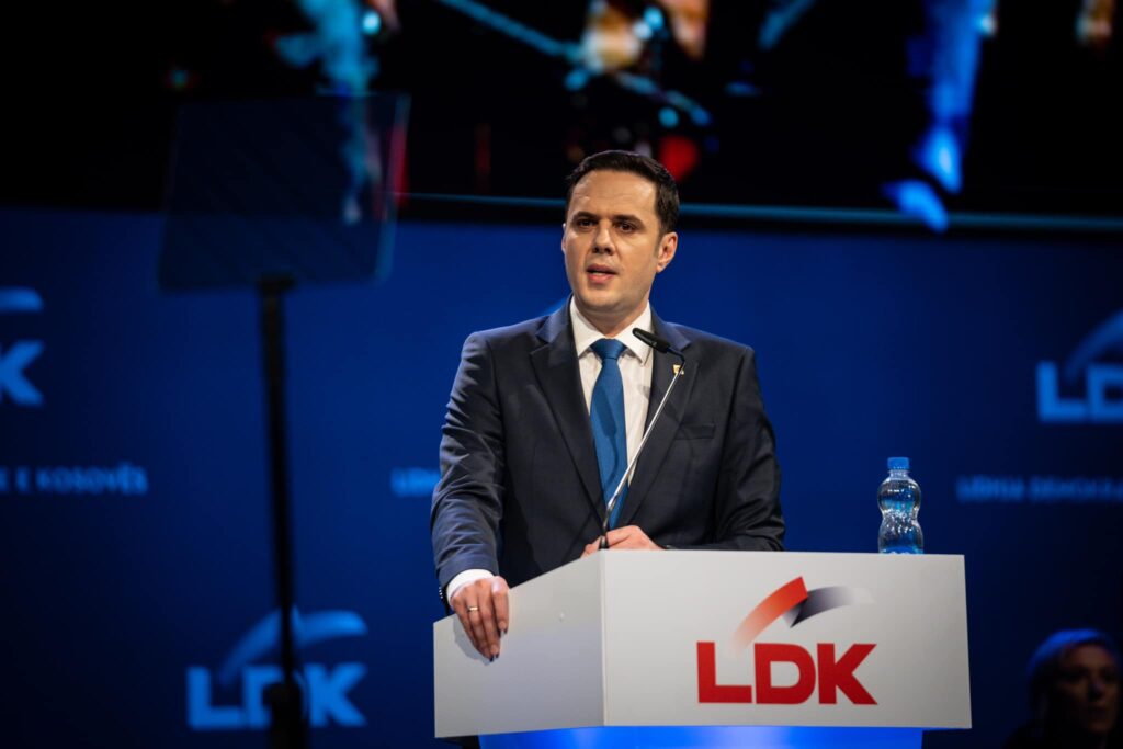 LDK u frikësohet zgjedhjeve në qershor  Së pari dorëheqja e Kurtit  pastaj shpërbërja e Kuvendit