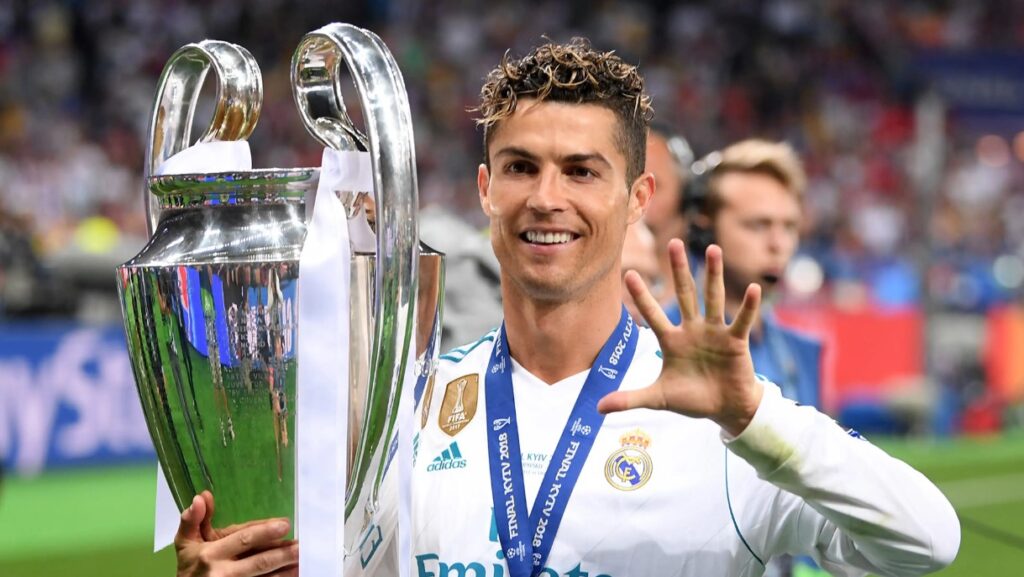 Cristiano Ronaldo zbulon emrat e tre favoritëve për të fituar Ligën e Kampionëve