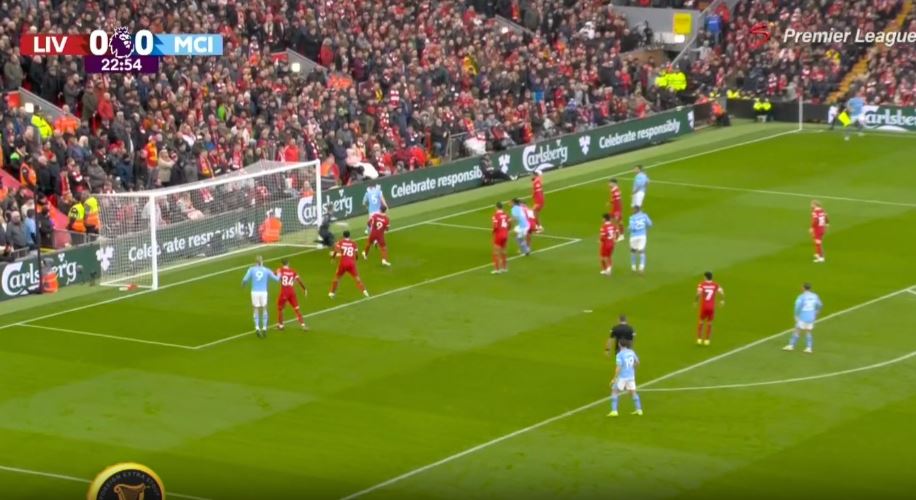 City zhbllokon super duelin ndaj Liverpoolit, shënon Stones