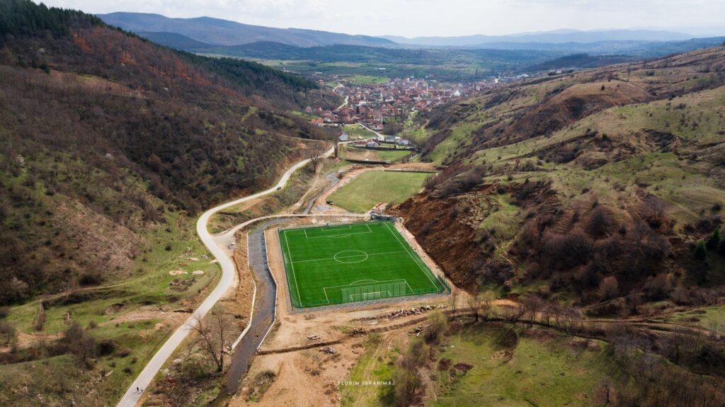 Në Hogosht  të Kamenicës bëhet një stadium modern