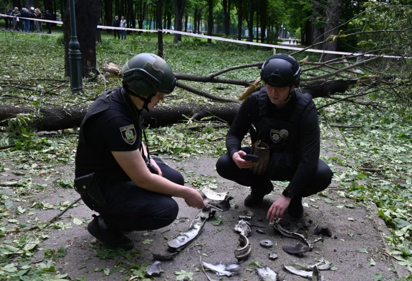 Ukraina shkatërron 29 dronë rusë ndërsa Moska bllokon sulmin në rajonet kufitare