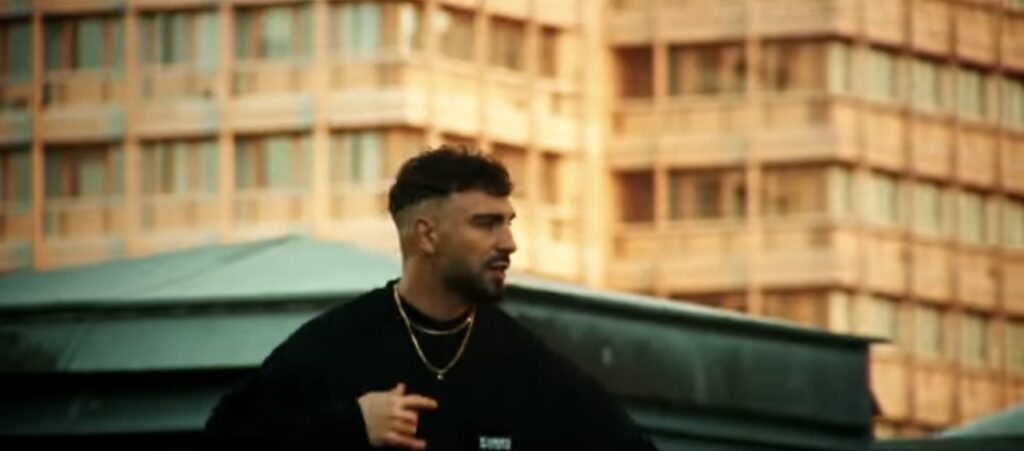“Vet te dhoma” – Kënga e re e Ledri Vulës po ‘çmend’ rrjetin “Vet te dhoma” – Kënga e re e Ledri Vulës po ‘çmend’ rrjetin