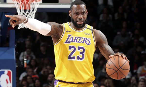 LeBron James e thyen një rekord të jashtëzakonshëm në NBA