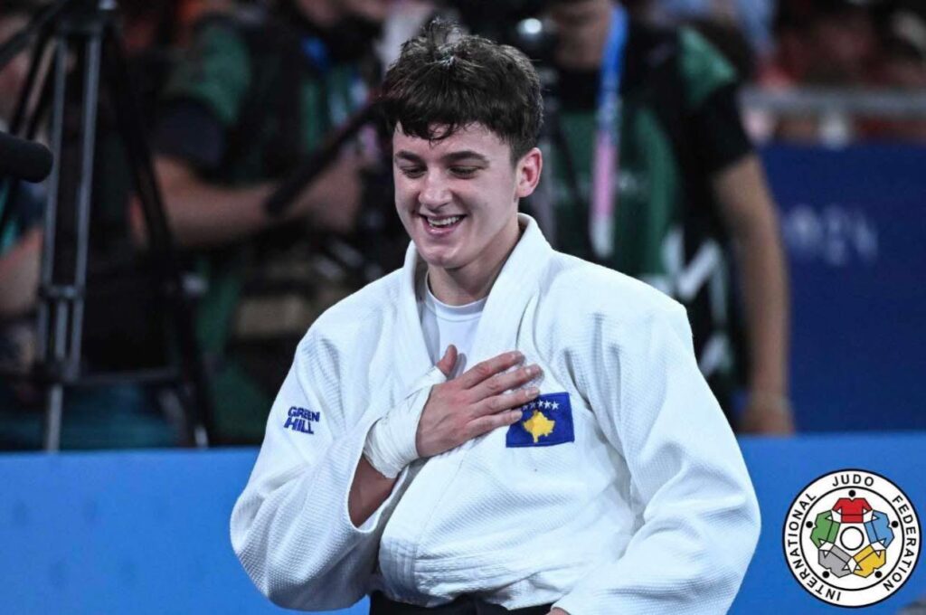 Osmani uron Laura Fazliun për medaljen e bronztë: Vazhdon ta mbajë flamurin e Kosovës lart në arenat më të mëdha ndërkombëtare Osmani uron Laura Fazliun për medaljen e bronztë: Vazhdon ta mbajë flamurin e Kosovës lart në arenat më të mëdha ndërkombëtare