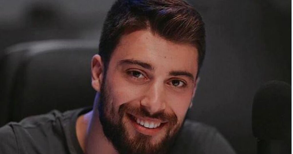 Policia në kërkim të tij, Meriton Mjekiqi shëtitet lirshëm rrugëve të Tiranës Policia në kërkim të tij, Meriton Mjekiqi shëtitet lirshëm rrugëve të Tiranës