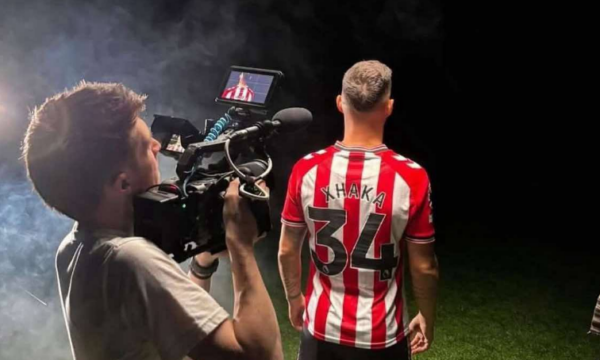 Fjalët e para të Xhakës si futbollist i Sunderlandit Fjalët e para të Xhakës si futbollist i Sunderlandit