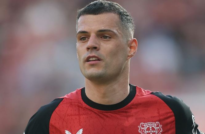 Granit Xhaka informon Leverkusenin se dëshiron kalimin në Premierligë Granit Xhaka informon Leverkusenin se dëshiron kalimin në Premierligë