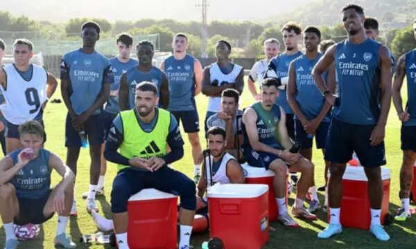 Lojtarit të Arsenalit pritet t’i ndalohet hyrja në zhveshtore – për një arsye “të pabesueshme” Lojtarit të Arsenalit pritet t’i ndalohet hyrja në zhveshtore – për një arsye “të pabesueshme”