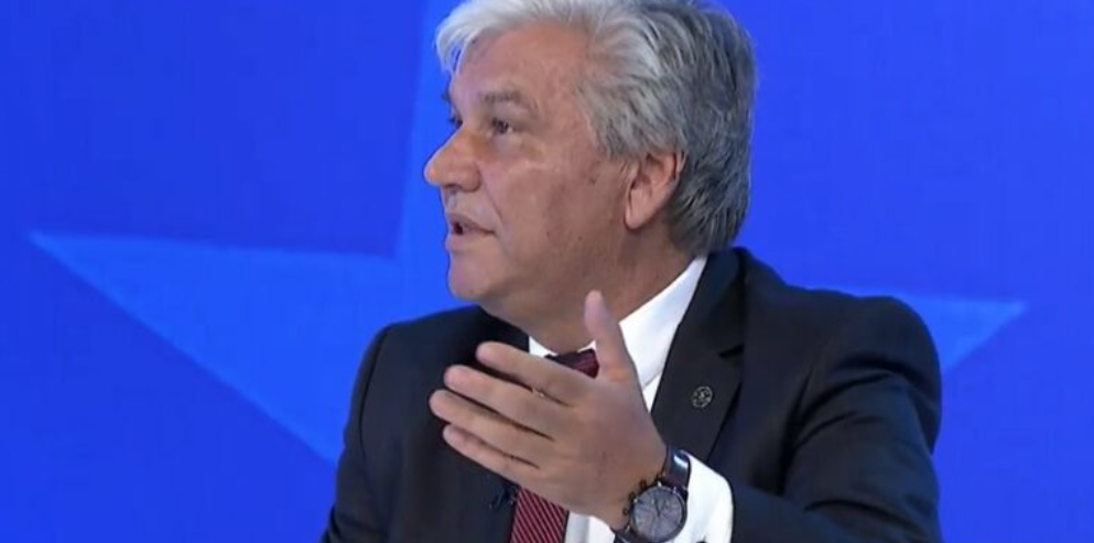 Kryeziu kërkon përgjigje nga Osmani  A keni sugjeruar nisjen e procedurave për shkarkimin e gjyqtarit Radomir Laban