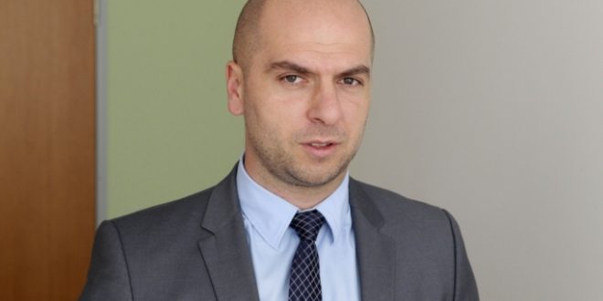 Edhe për herë të dytë  Sllavko Simiq nuk zgjidhet nënkryetar i Kuvendit