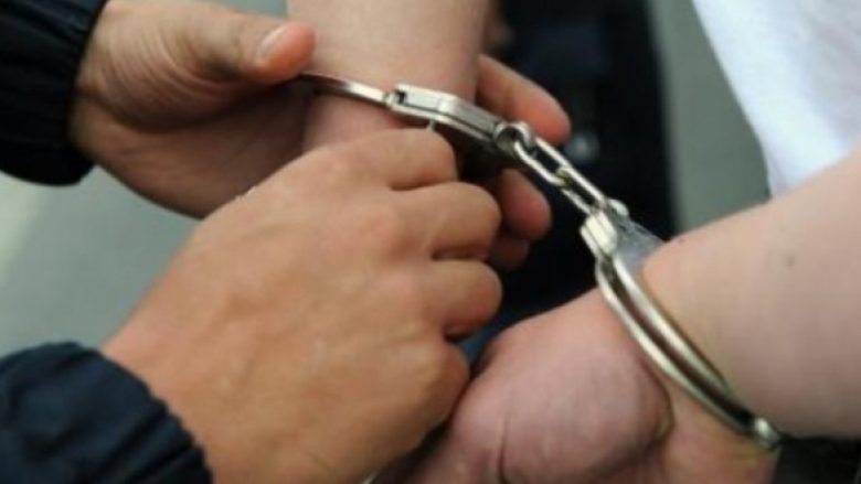arrestohet-nje-25-vjecar-ne-shtime-sulmoi-gjysherit-nen-ndikim-te-alkoolit