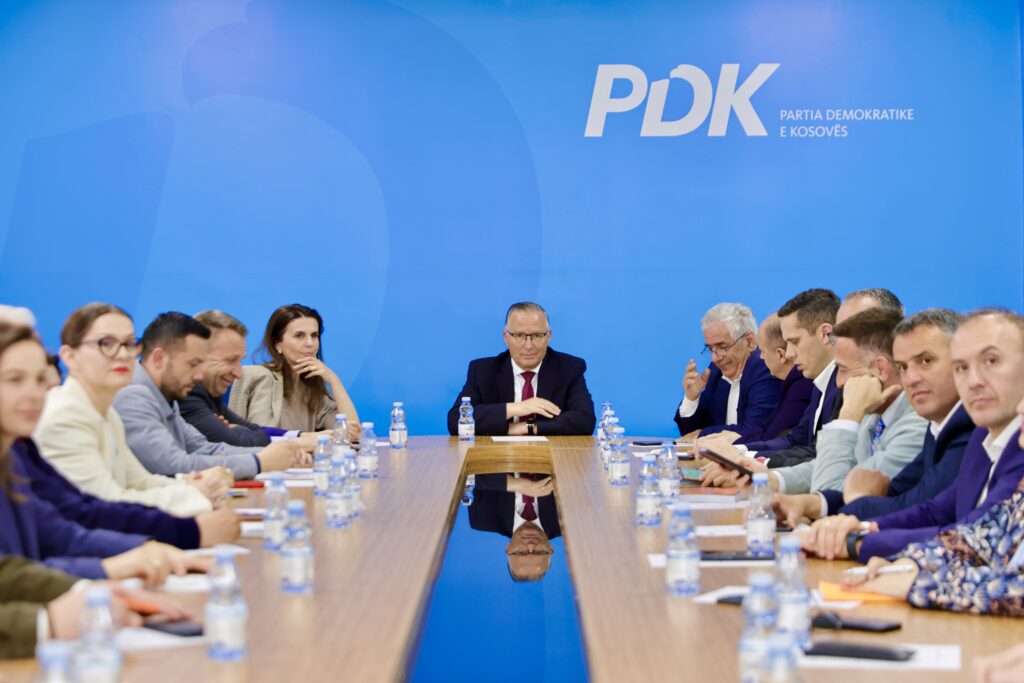 tensionet-ne-kuvend-pdk-therret-konference-per-media