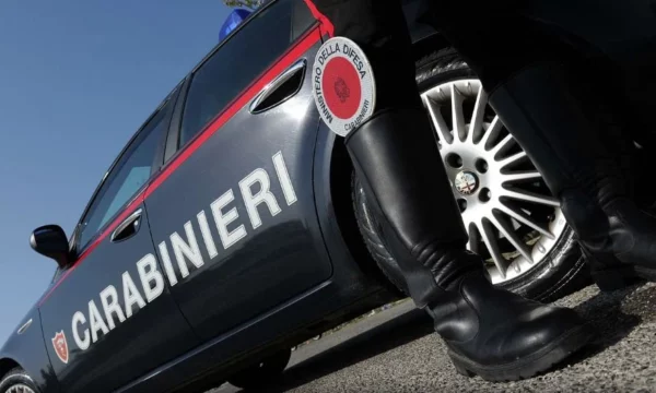Pagoi 20 mijë euro për të vrarë ish gruan  krimi parandalohet në çastet e fundit në Itali