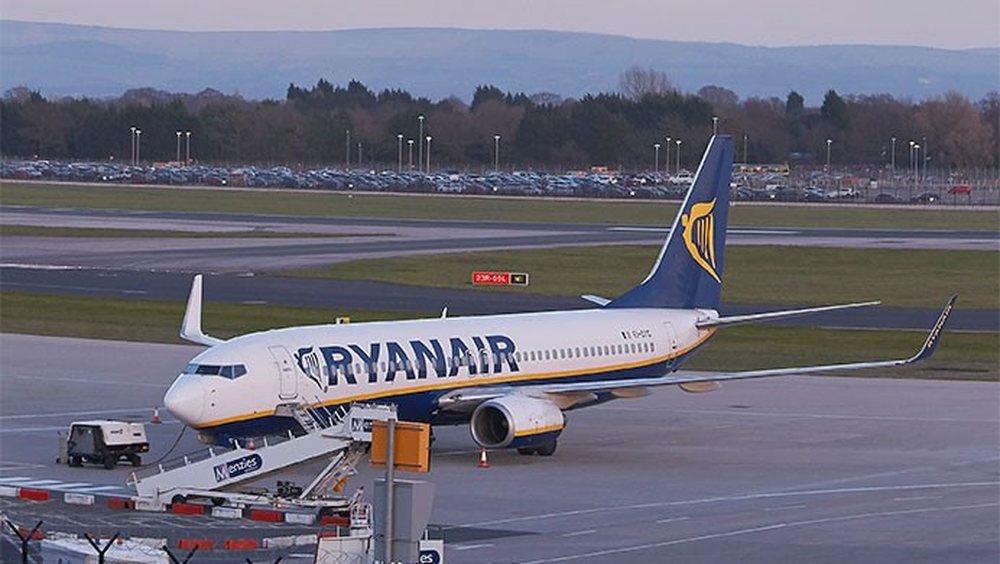 avioni-i-linjes-ryanair-londer-tirane-devijoi-ne-nje-ndalese-te-paplanifikuar-ne-luksemburg