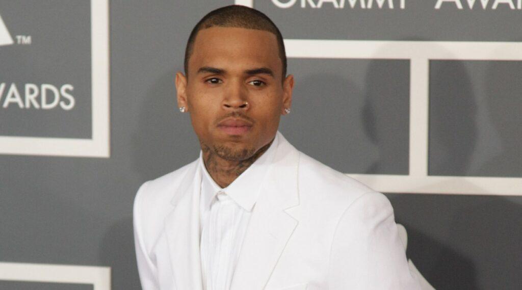 chris-brown-pranon-fajesine-per-sulmin-ndaj-producentit-muzikor-ne-londer-vendimi-ne-tetor