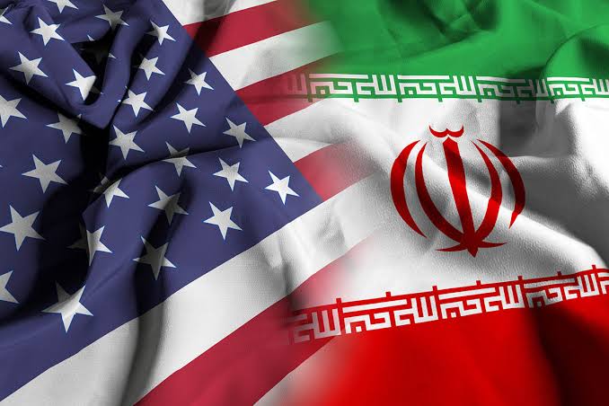 lufta-shba-iran-hyn-ne-nje-faze-te-re-raketat-amerikane-godasin-teheranin