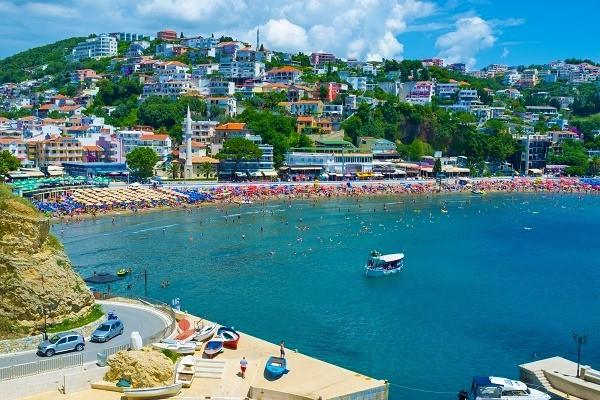 arrestohet-shtetasi-kosovar-ne-ulqin-dyshohet-se-vidhte-neper-plazhe