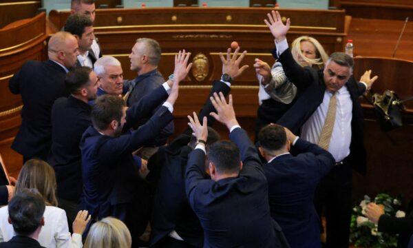 Zhvillimet në Kuvendin e Kosovës  lajm në mediat botërore