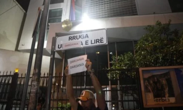 thirrjet-uck-uck-jehojne-ne-tirane-rruga-ukraina-e-lire-behet-dardania-e-lire