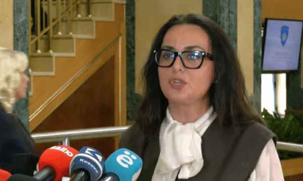 lushaku-pamje-e-keqe-ne-kuvend-pergjegjesia-per-moskonstituim-bie-mbi-partine-e-pare